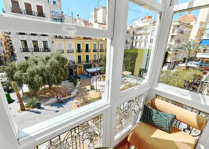 110M Kkara 3Br 2Ba Central Plaza Nueva View Apt